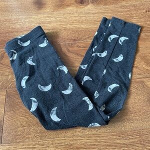 Old Navy Gray moon print leggings in size S (6-7)